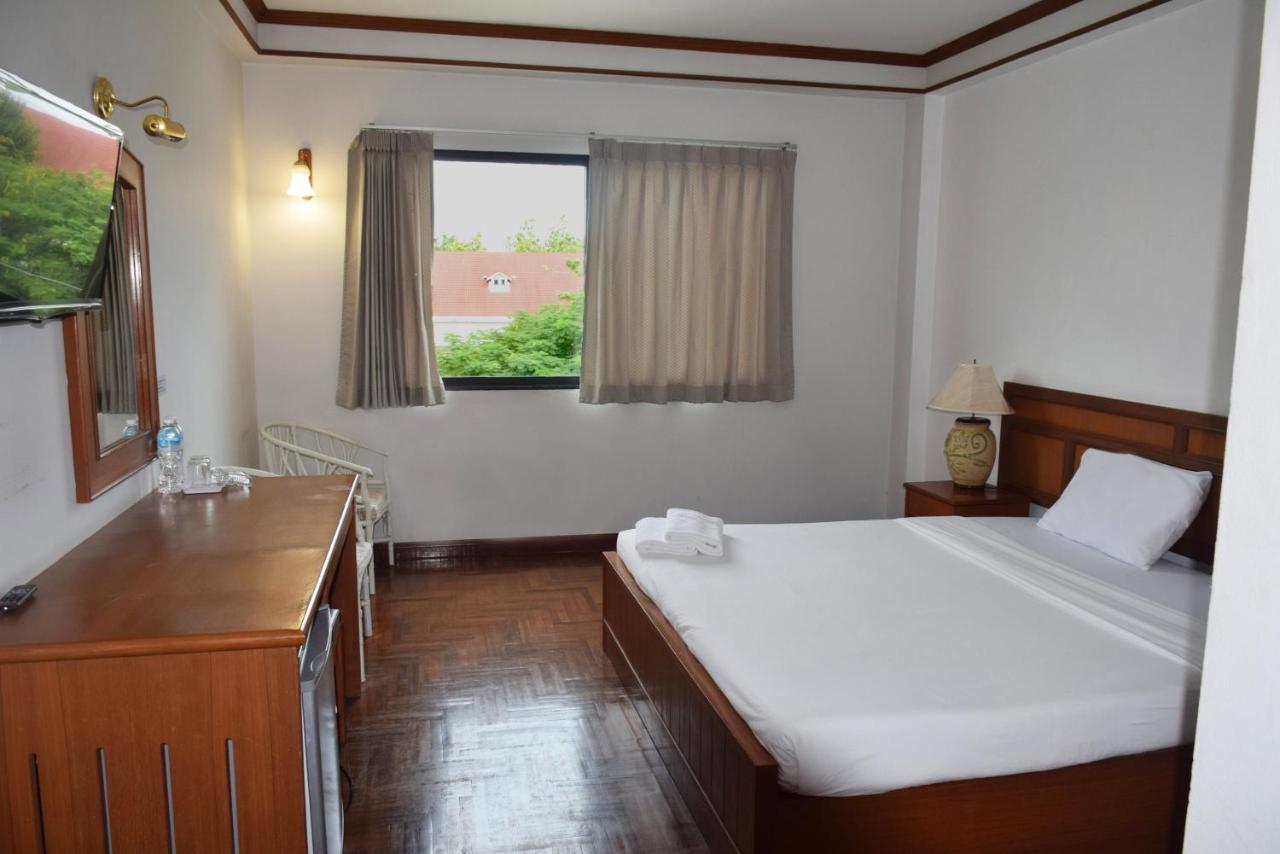 Puangpen Villa Hotel HHQ Zewnętrze zdjęcie